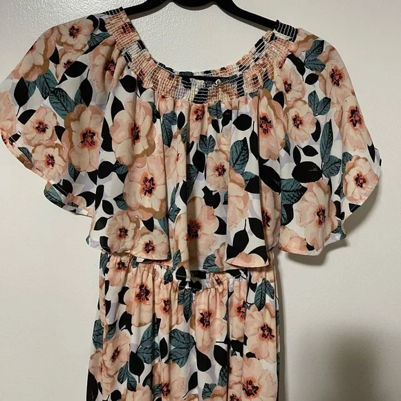 Show me your MUMU floral dress - Picture 6 of 6